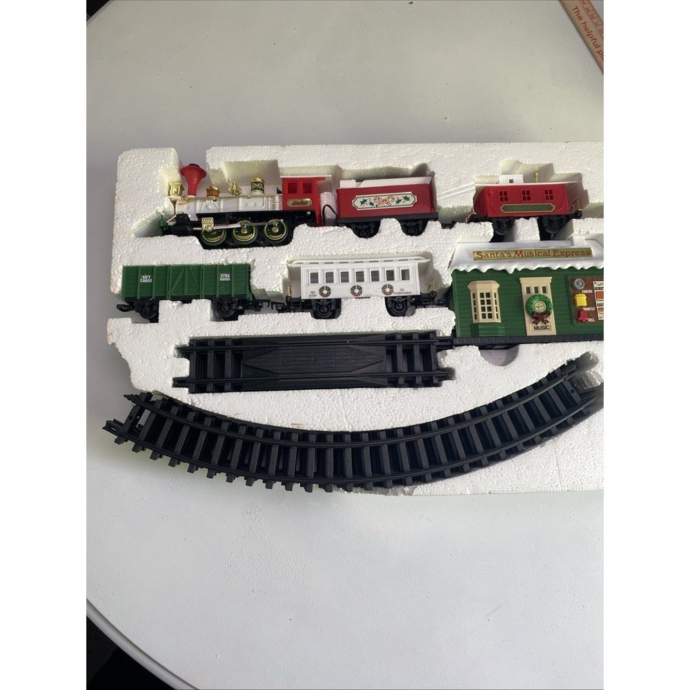 New Bright Santa's  Musical  Express Musical Christmas Train Set #16141